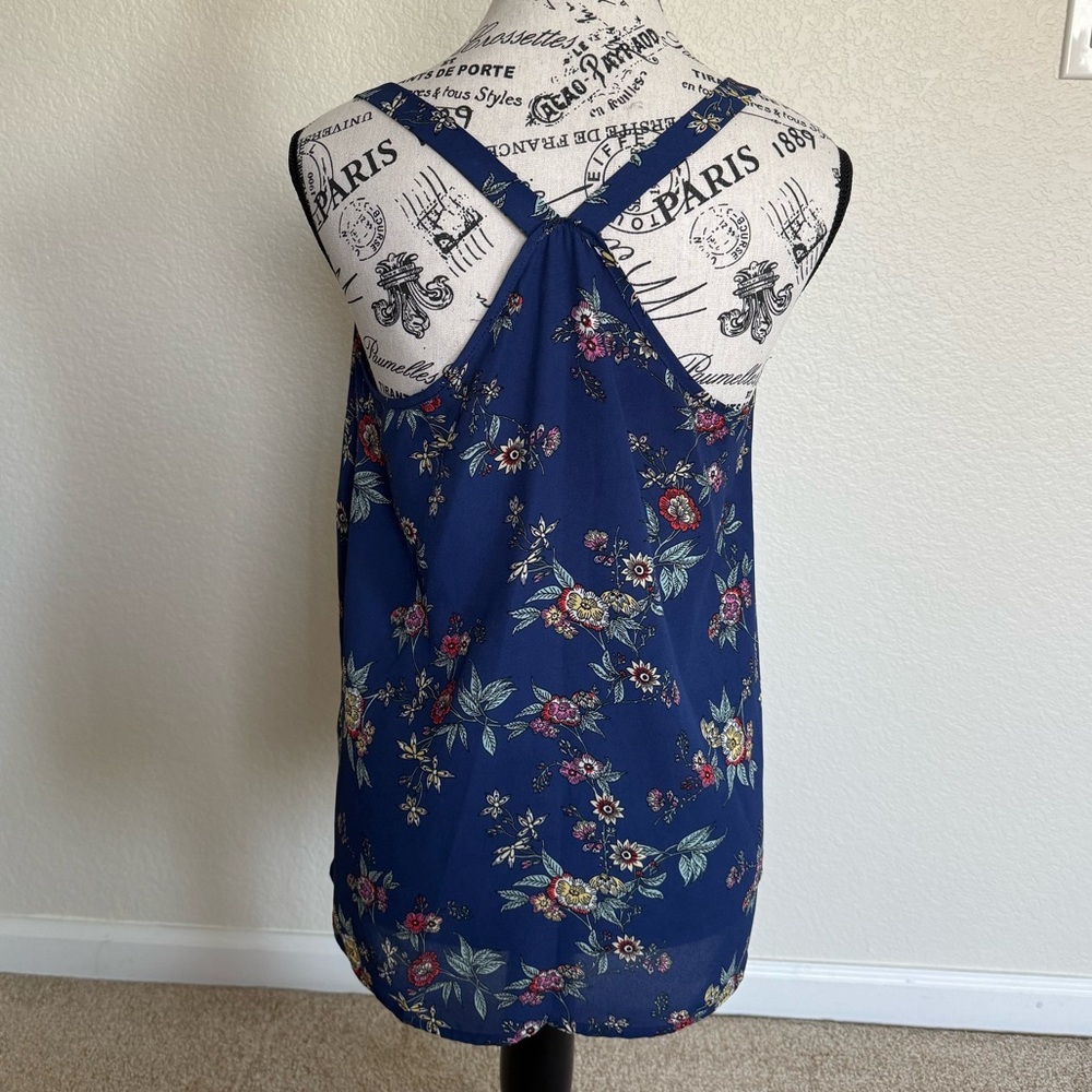 Floral Sleeveless Top - Navy - Picture 6 of 7